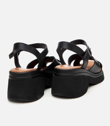  Kadın Deri Siyah Dolgu Topuklu Sandalet