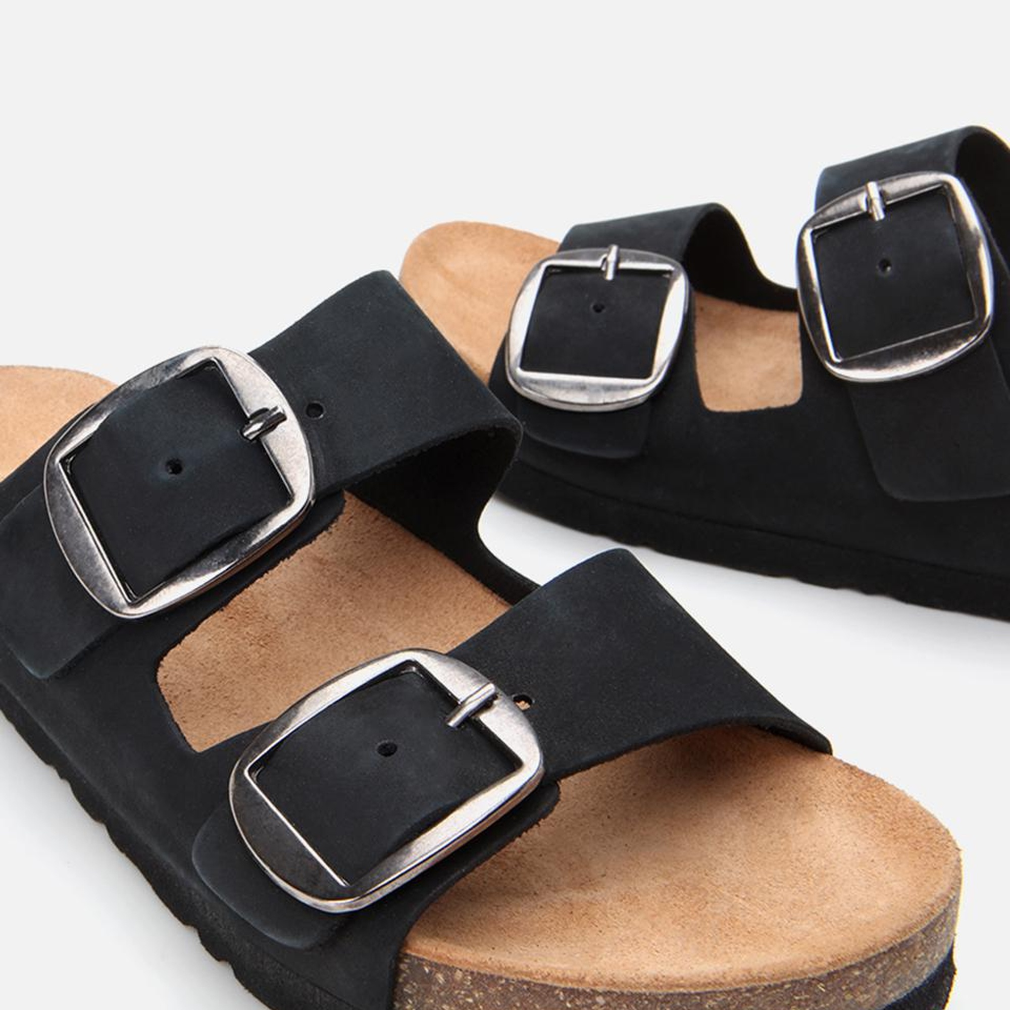 Kadın Nubuk Deri Siyah Kemerli Düz Terlik