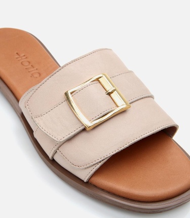  Kadın Deri Bej Kemer Detaylı Düz Terlik