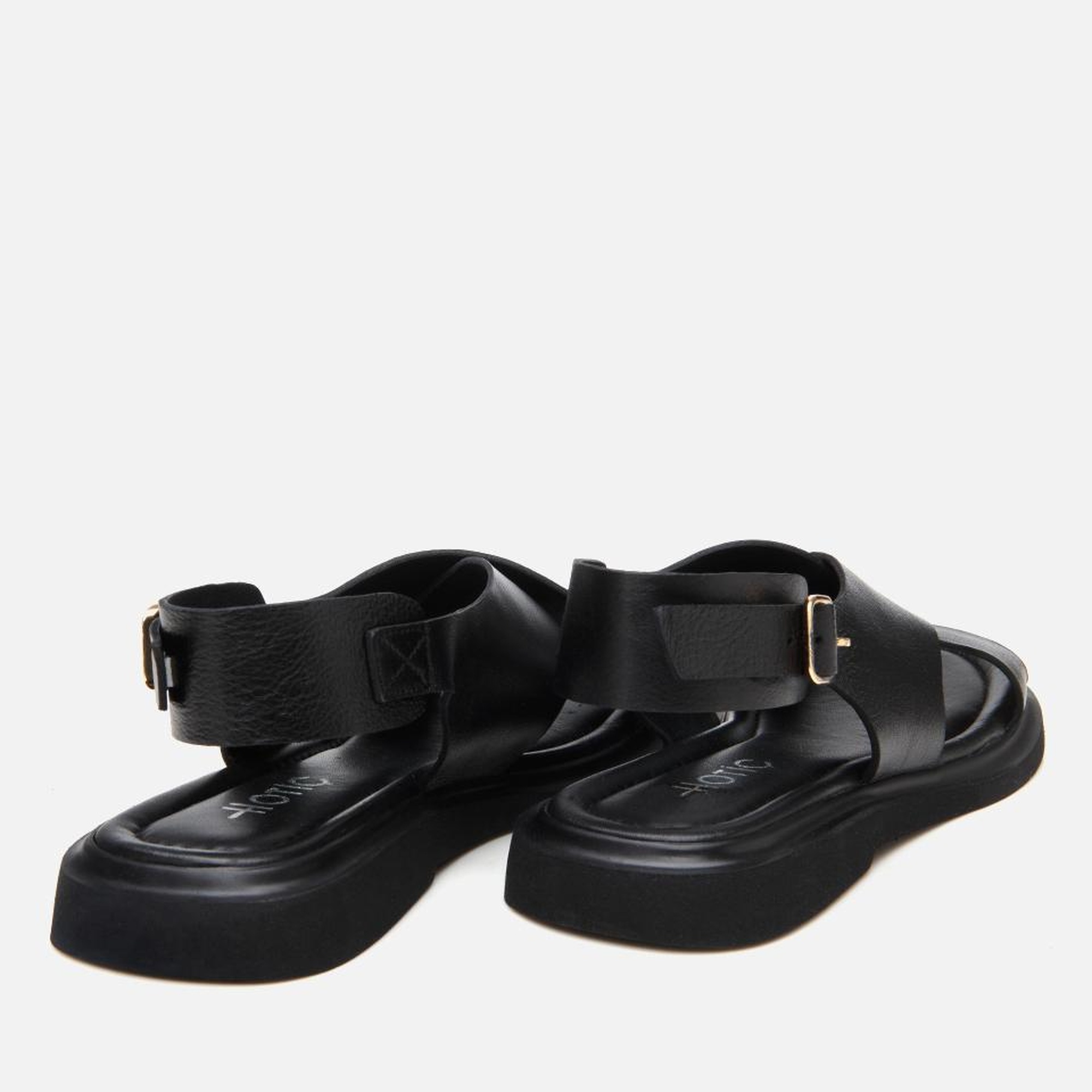 Kadın Deri Siyah Kemerli Düz Sandalet