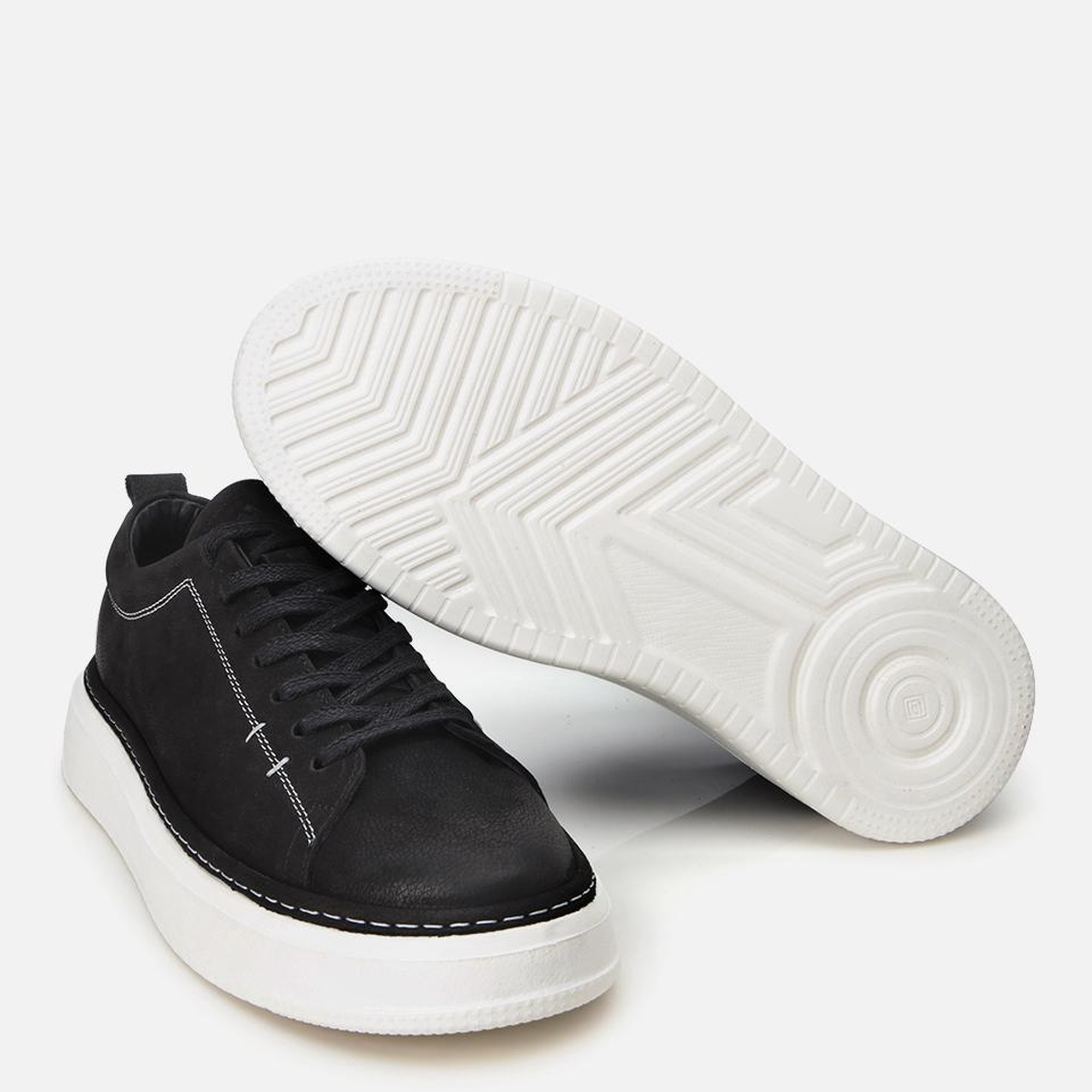 Erkek Nubuk Deri Siyah Hafif Tabanlı Spor Ayakkabı