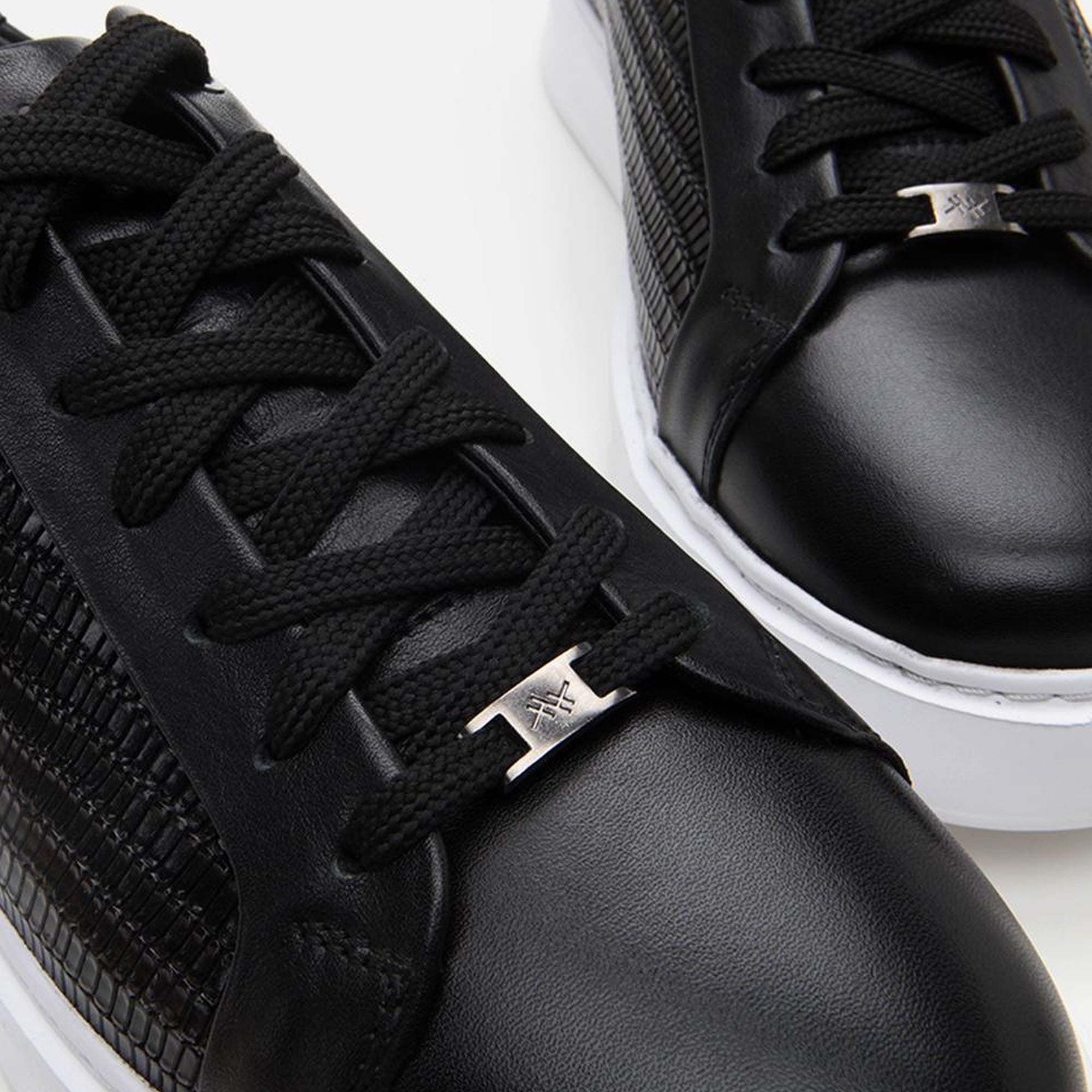 Erkek Deri Siyah Ultra Hafif Tabanlı Spor Ayakkabı