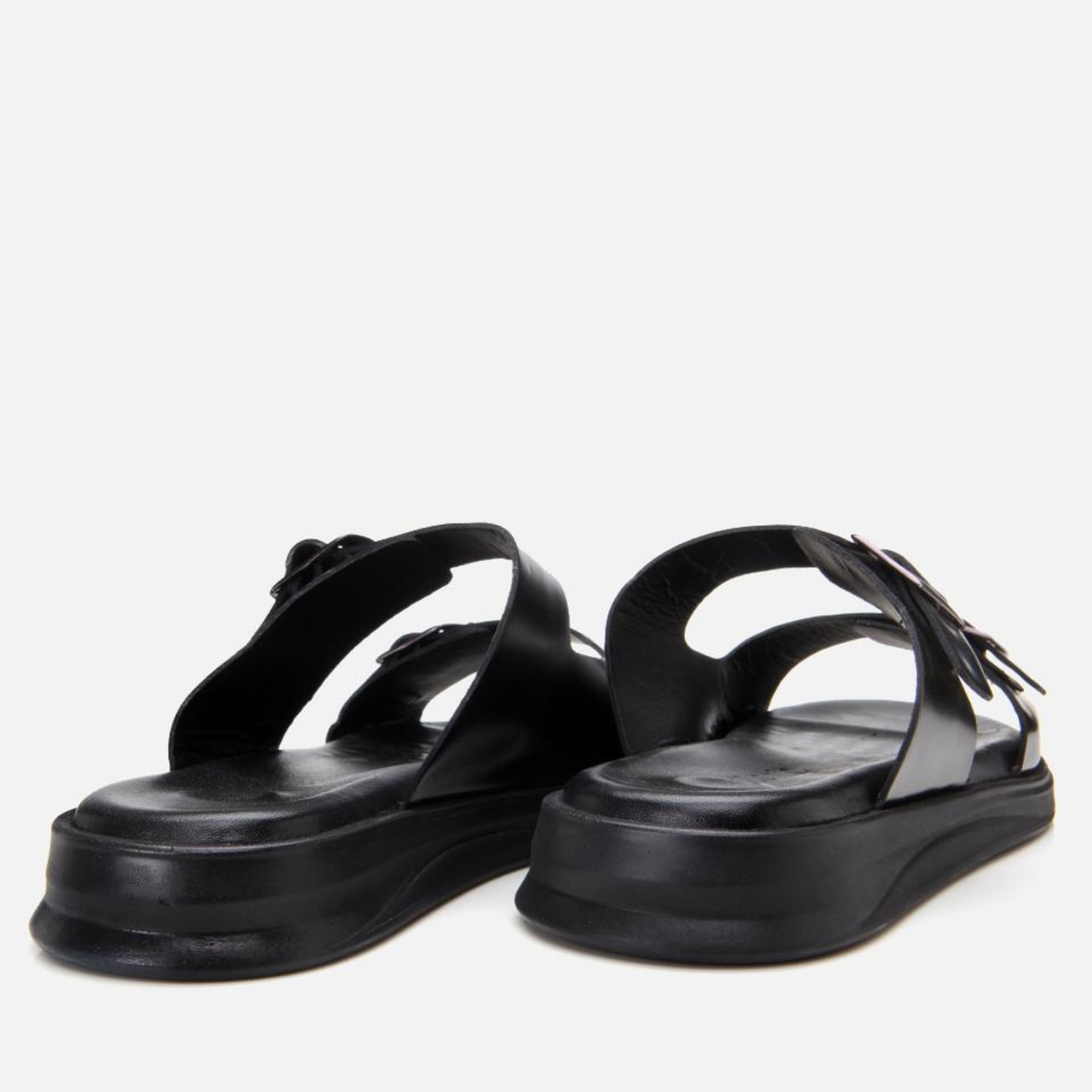 Erkek Deri Siyah Hafif Tabanlı Kemer Detaylı Terlik