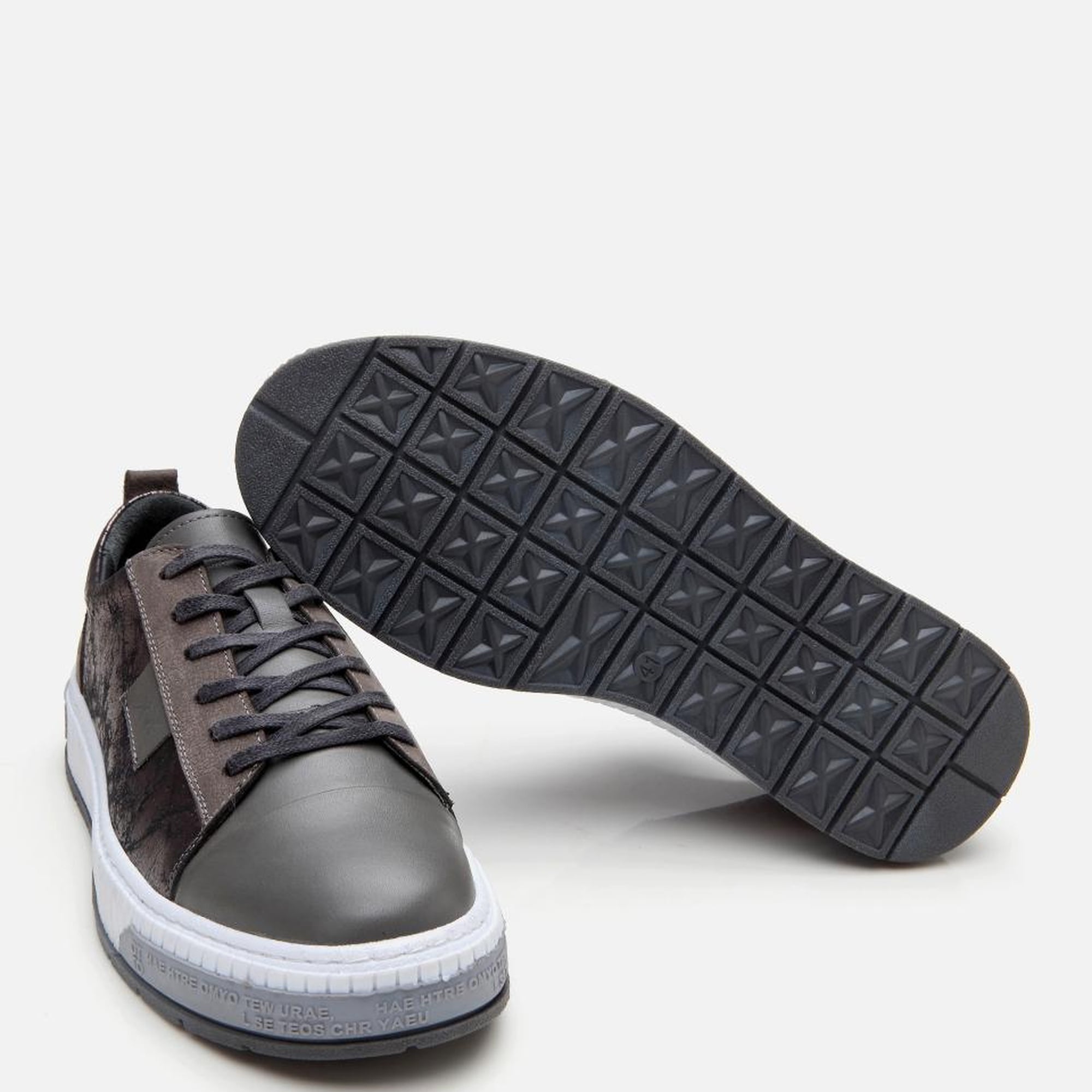 Erkek Deri Gri Baskılı Spor Ayakkabı