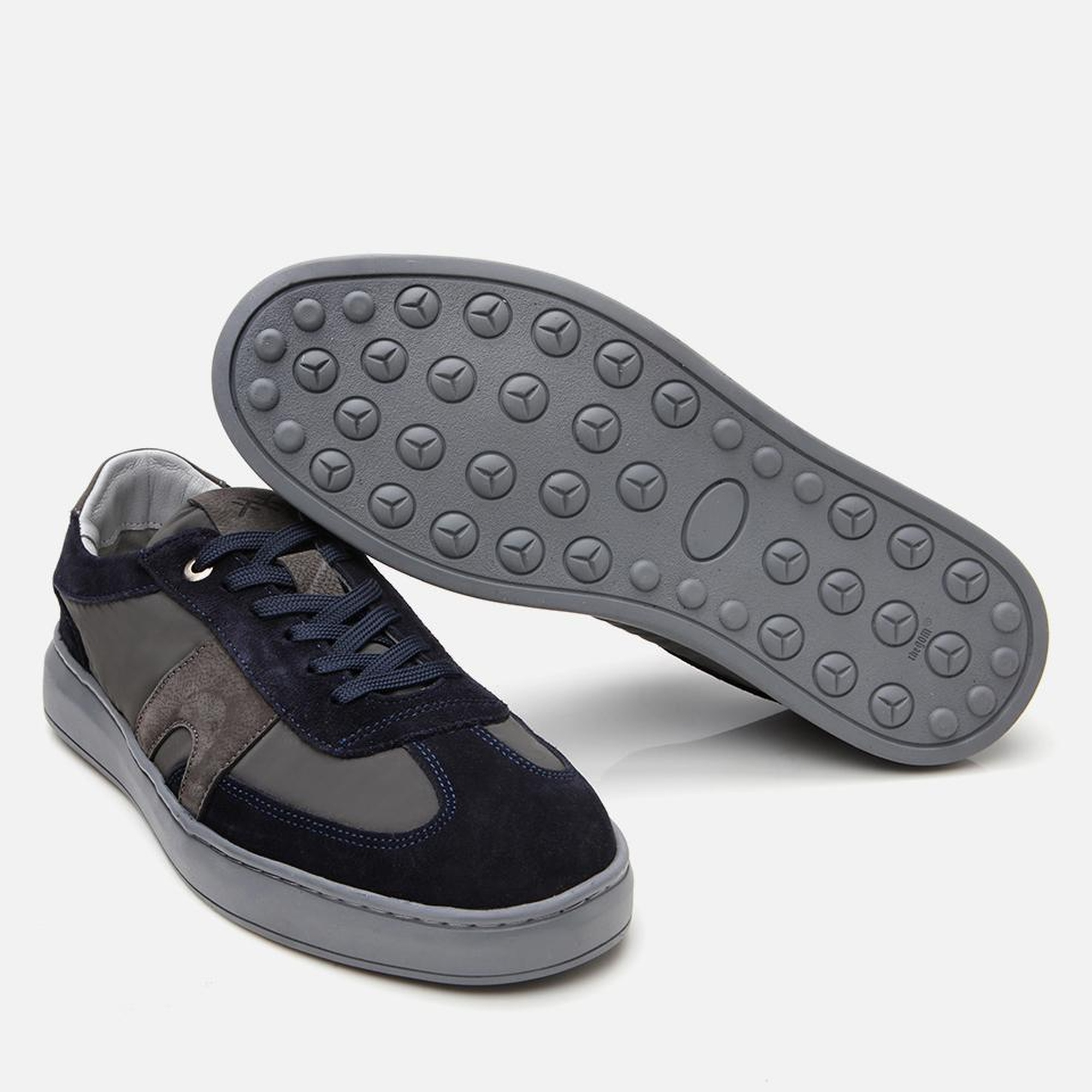 Erkek Deri Lacivert Ultra Hafif Tabanlı Spor Ayakkabı