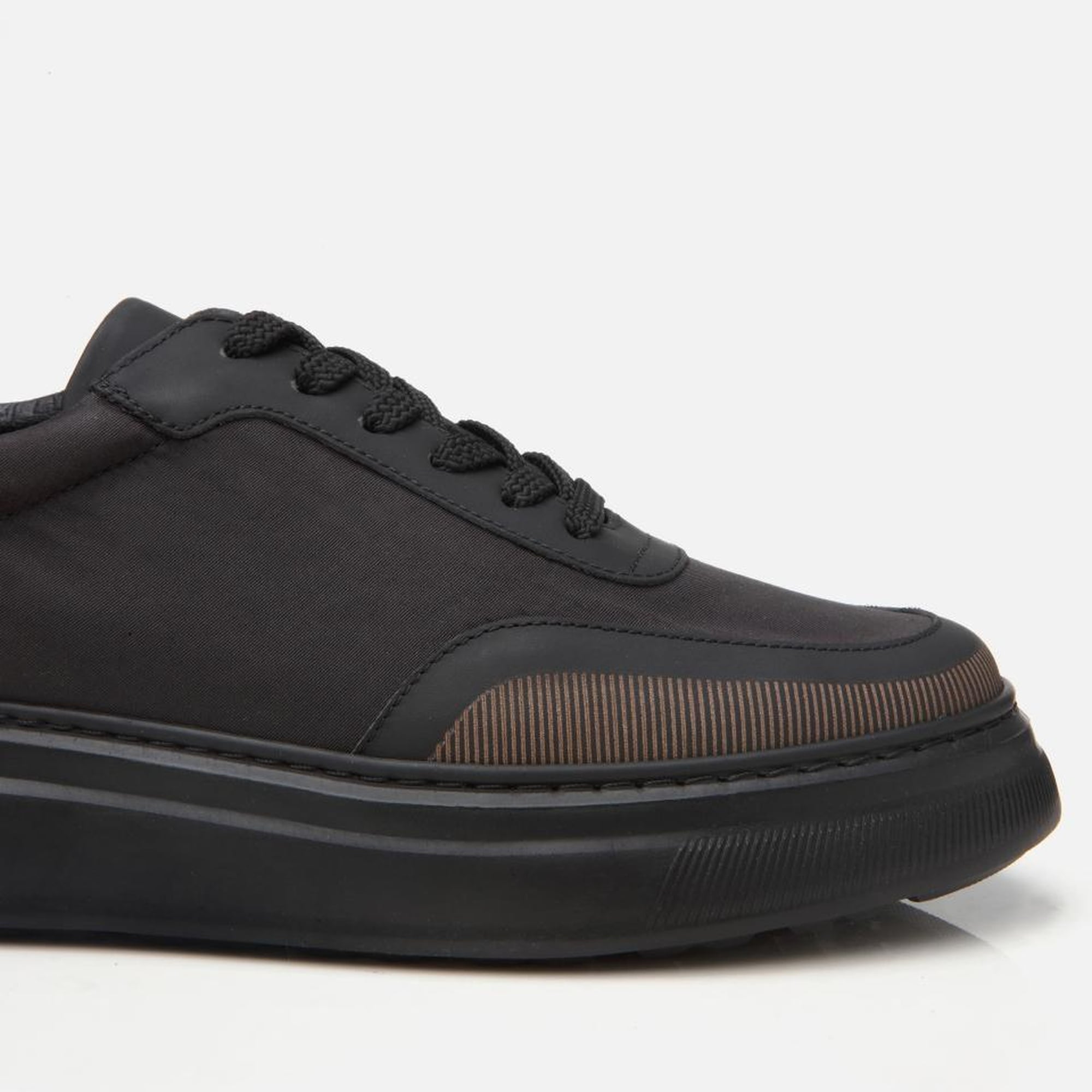 Erkek Deri Siyah Ultra Hafif Tabanlı Spor Ayakkabı