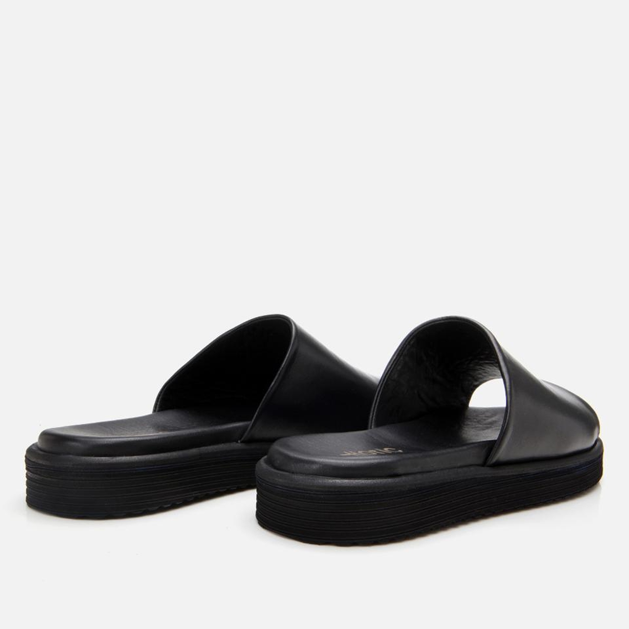 Erkek Deri Siyah Ultra Hafif Tabanlı Terlik