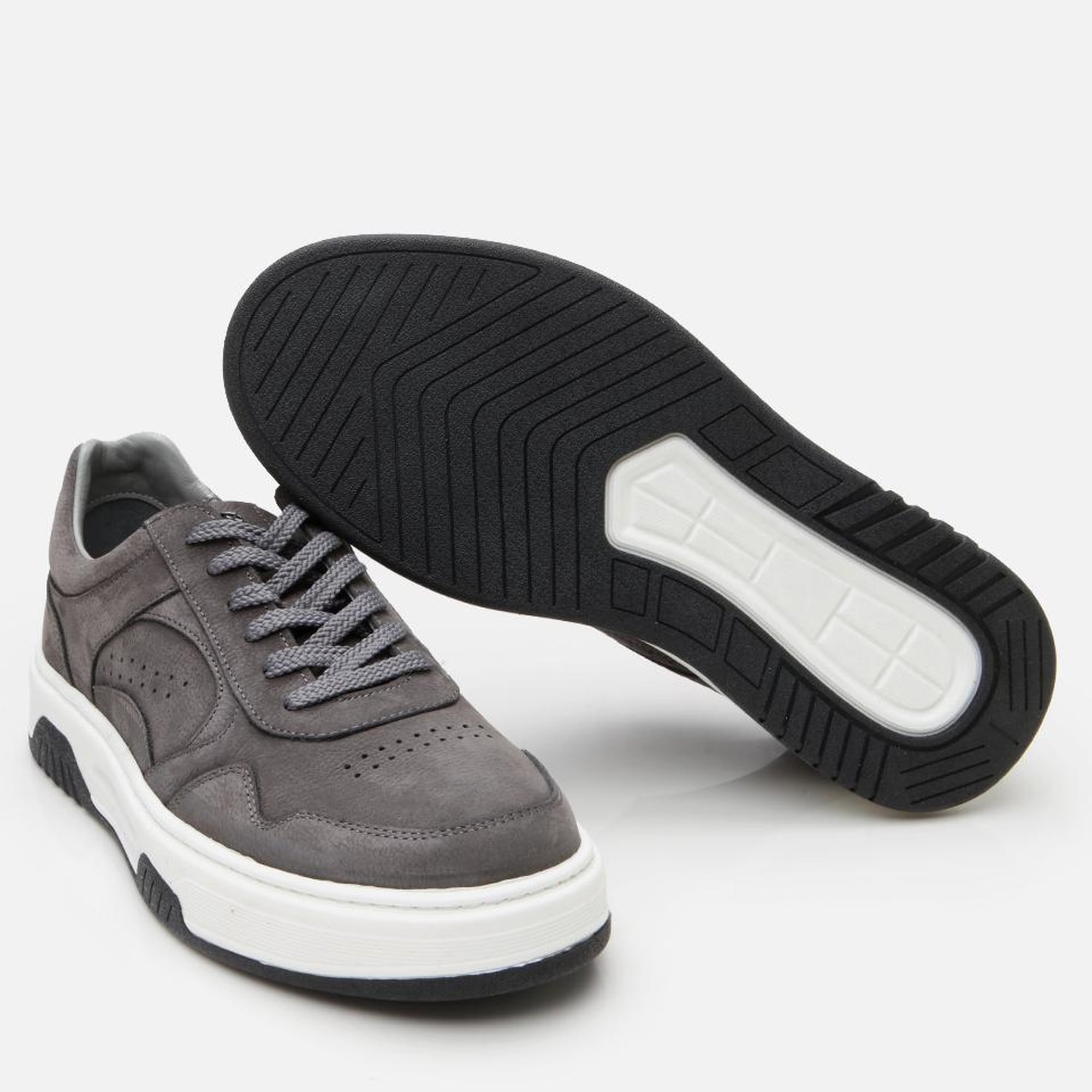 Erkek Nubuk Deri Gri Yüksek Tabanlı Spor Ayakkabı