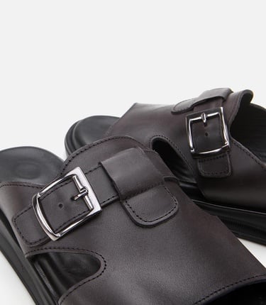  Erkek Deri Siyah Hafif Tabanlı Kemer Detaylı Terlik