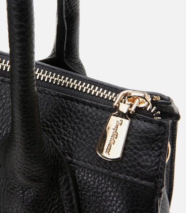  Kadın Deri Siyah Omuz Çantası