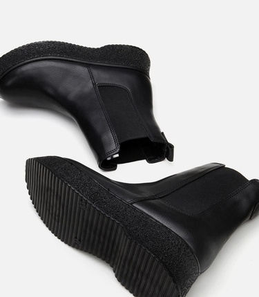  Kadın Siyah Kalın Tabanlı Düz Bot