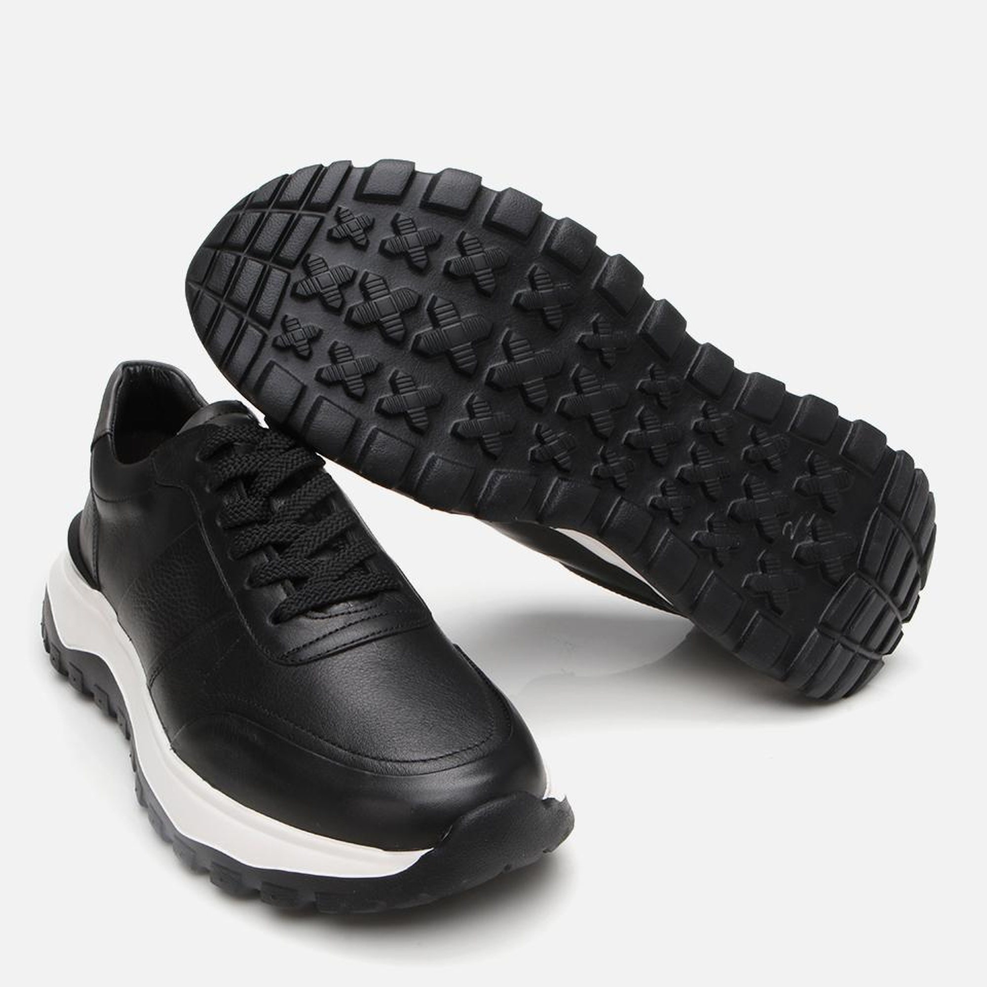 Erkek Deri Siyah Ultra Hafif Tabanlı Spor Ayakkabı