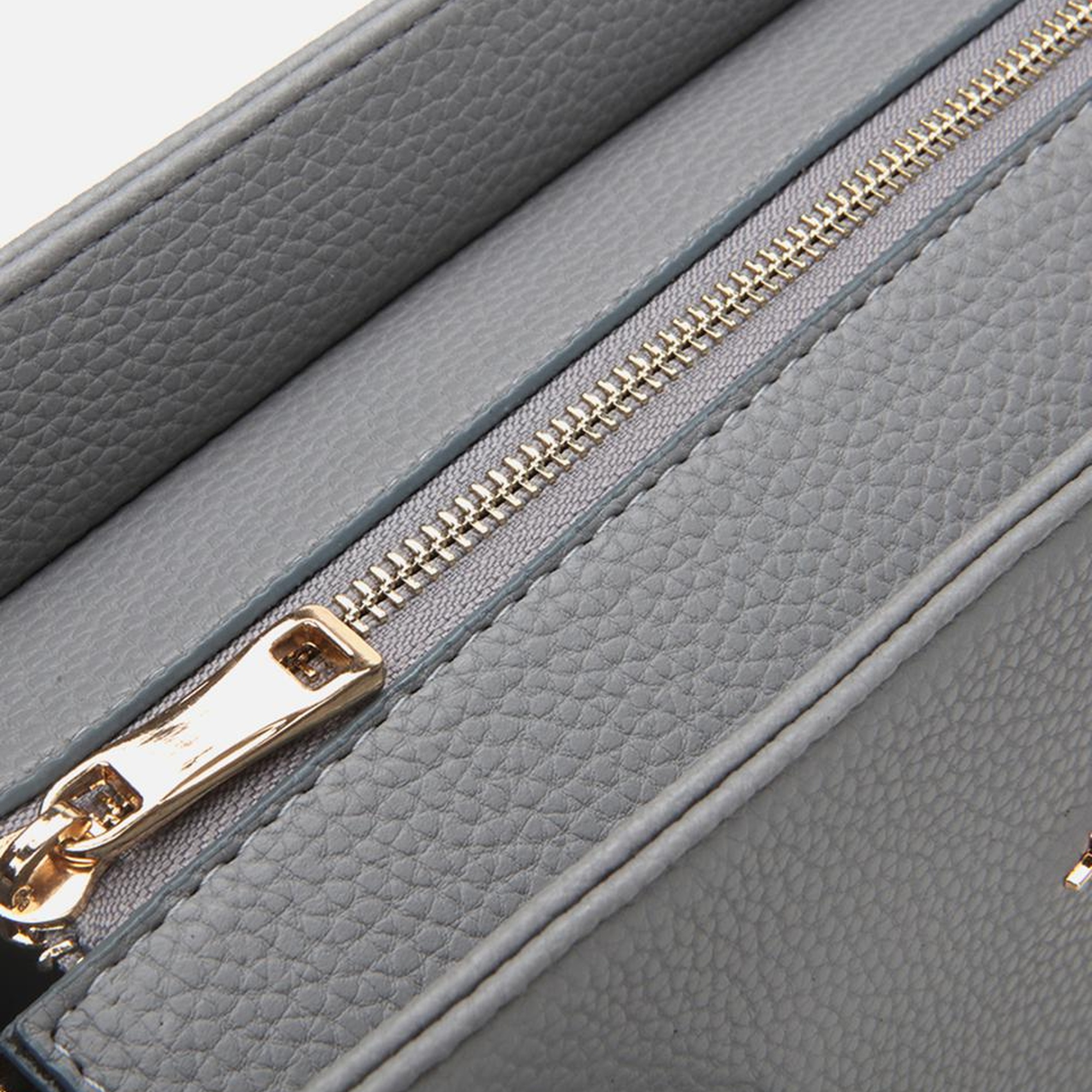 Kadın Gri Omuz Omuz Çantasısı