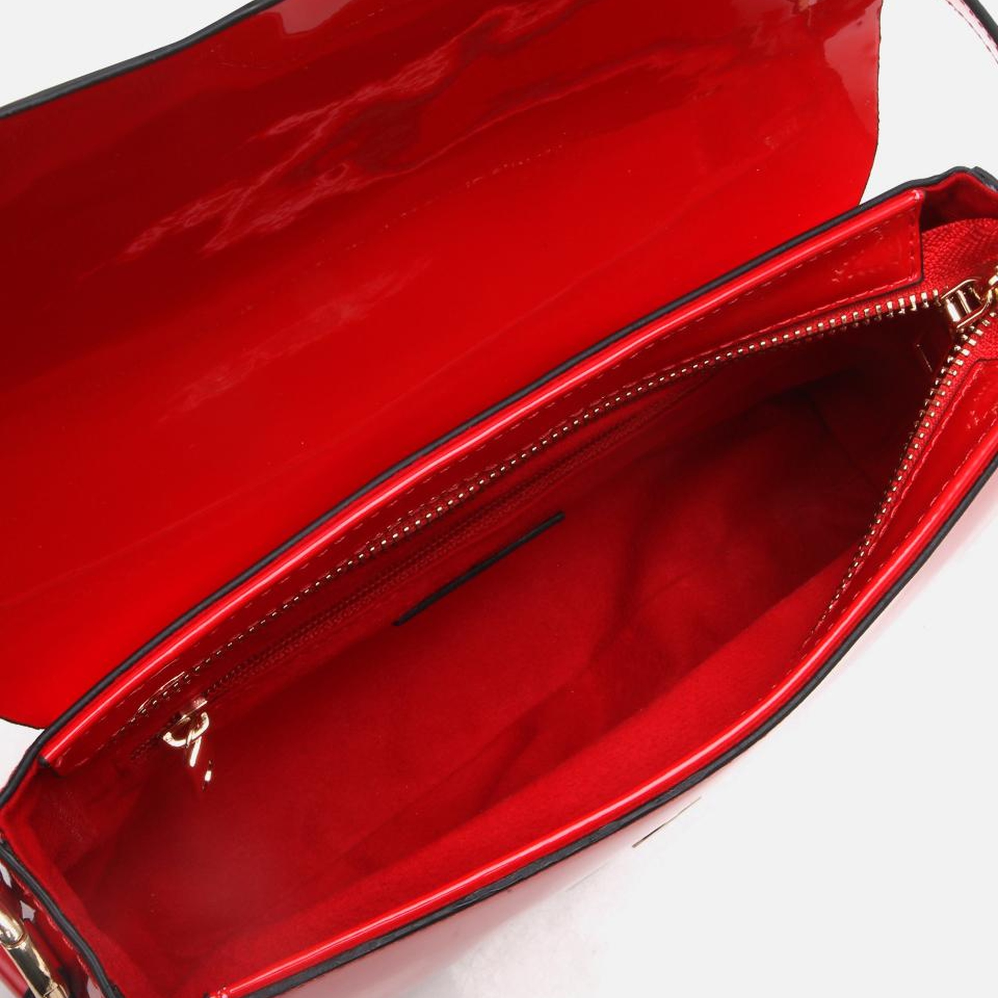 Kadın Kırmızı Kilit Detaylı Çapraz Askılı Çanta