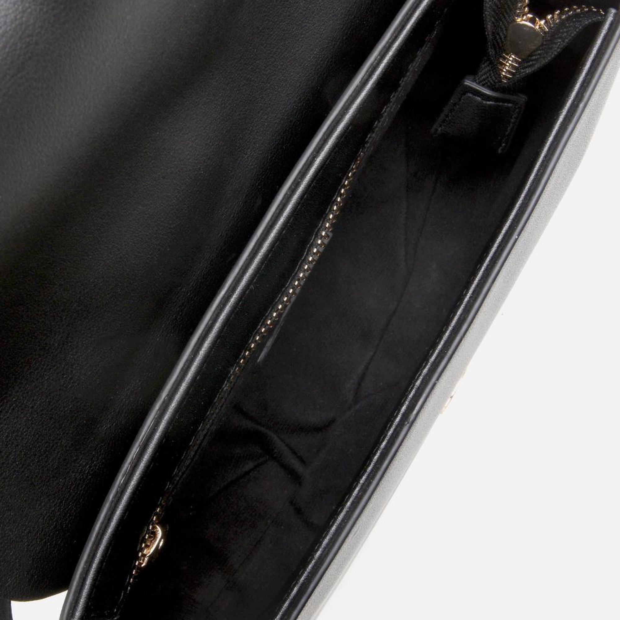 Kadın Siyah Kilit Detaylı Çapraz Askılı Çanta