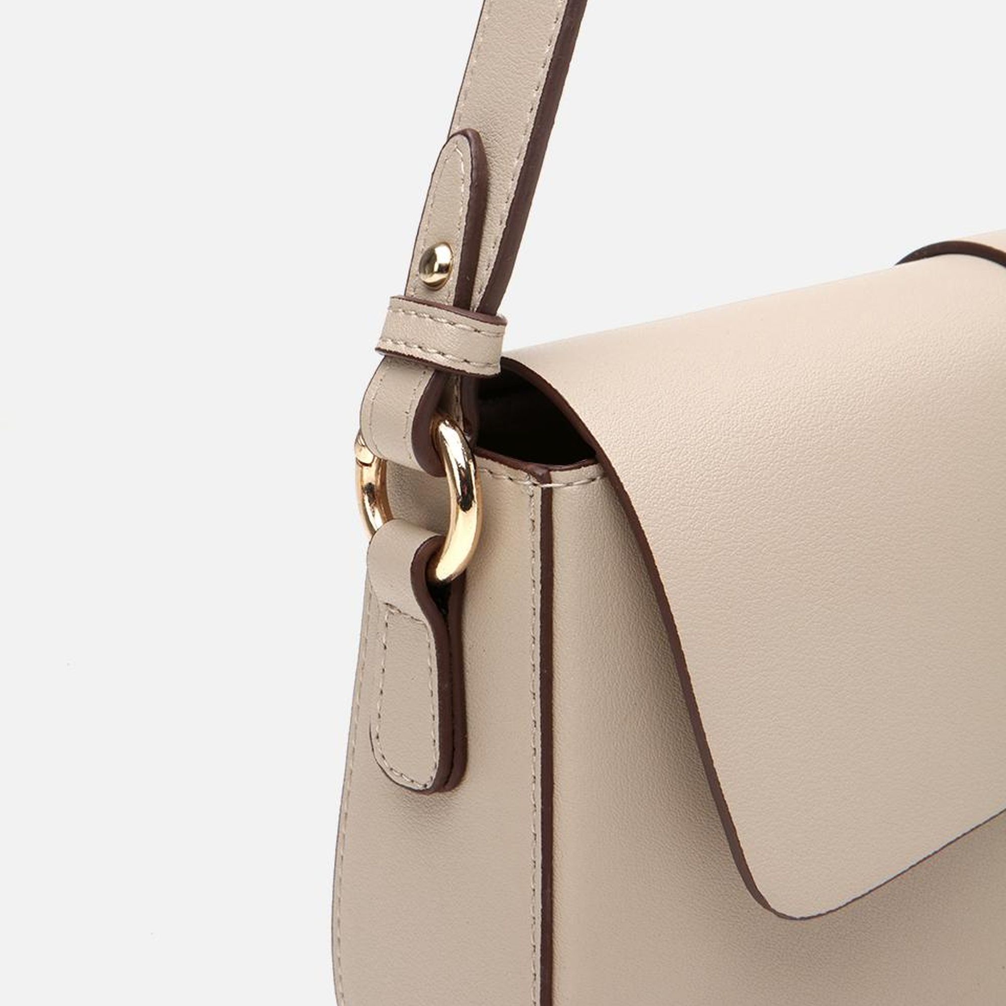 Kadın Bej Kilit Detaylı Çapraz Askılı Çanta