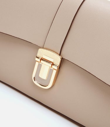  Kadın Bej Kilit Detaylı Çapraz Askılı Çanta