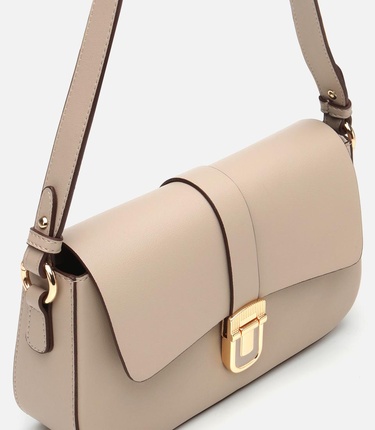  Kadın Bej Kilit Detaylı Çapraz Askılı Çanta