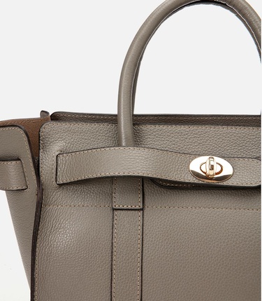  Kadın Deri Vizon Kilit Detaylı Omuz Çantası