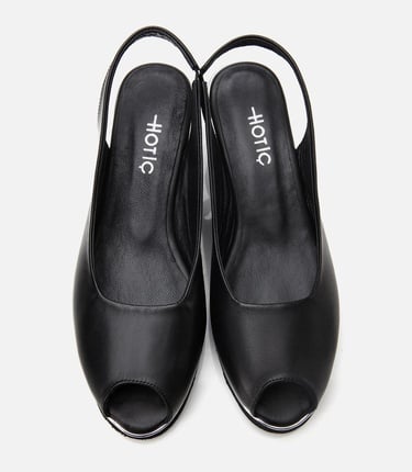  Kadın Deri Siyah Tokalı Dolgu Topuklu Sandalet