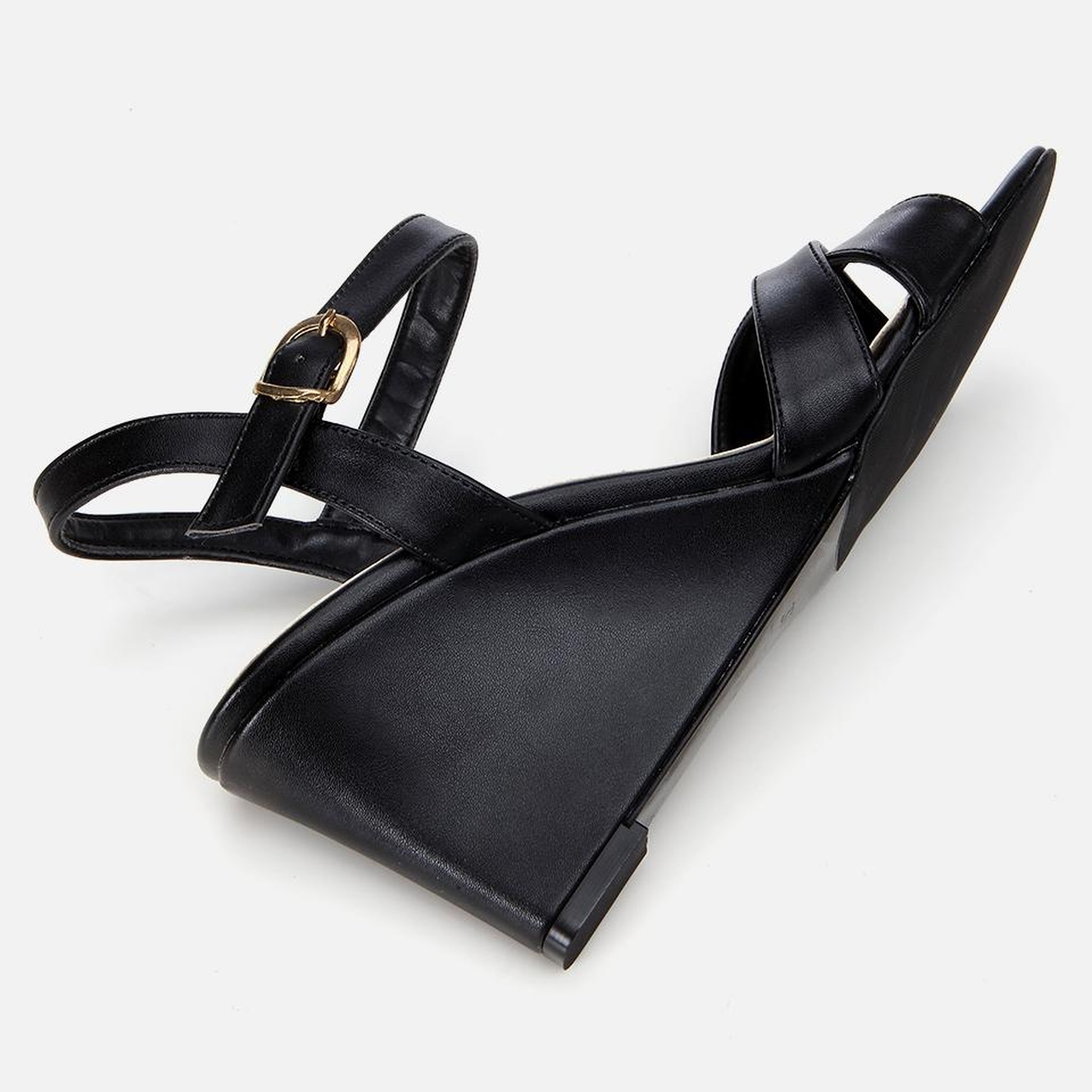 Kadın Siyah Dolgu Topuklu Sandalet