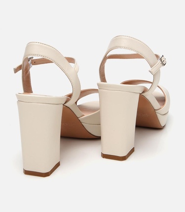  Kadın Deri Ekru Kalın Topuklu Sandalet