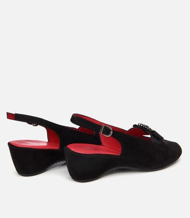  Kadın Süet Deri Siyah Tokalı Esnek Dolgu Topuklu Sandalet