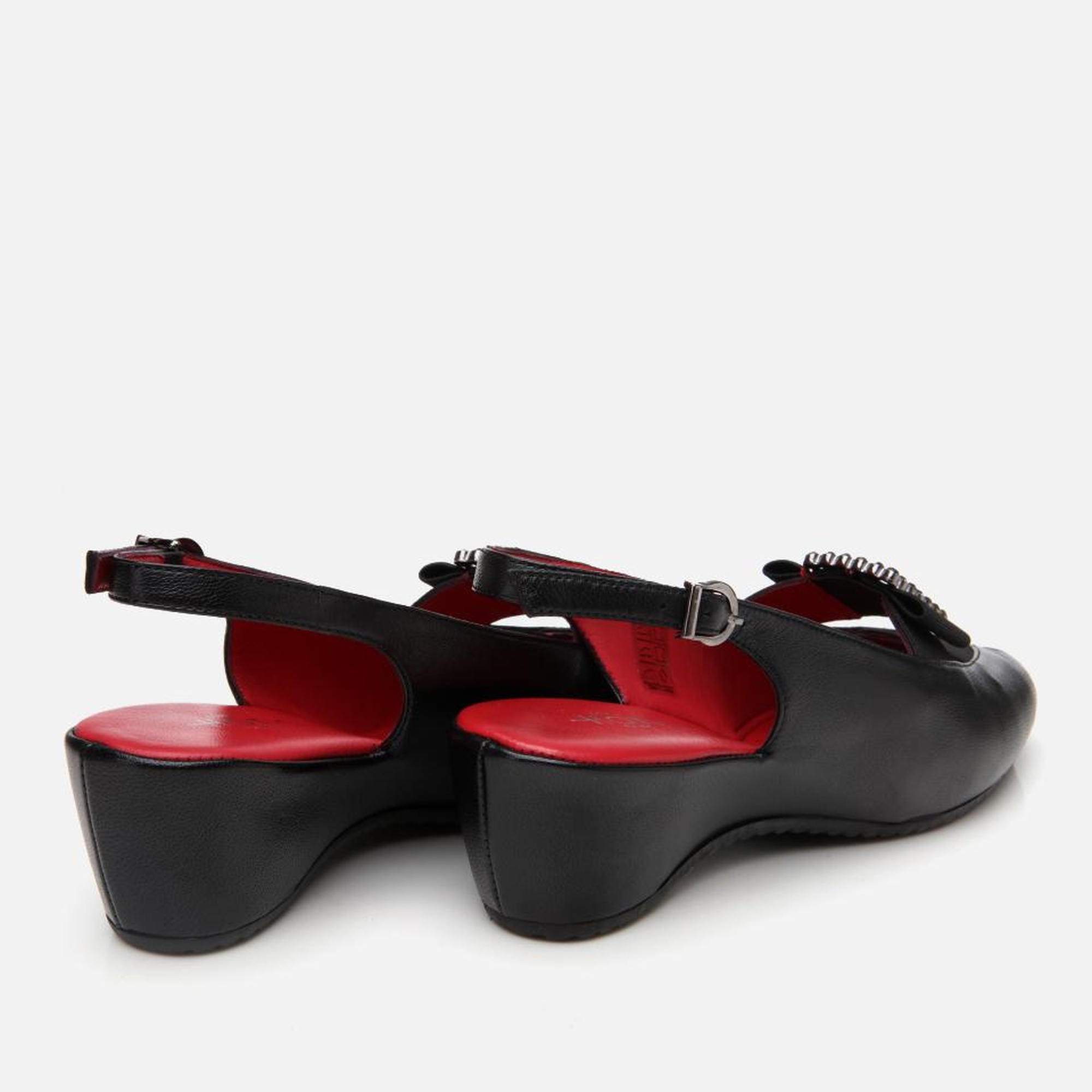 Kadın Deri Siyah Tokalı Esnek Dolgu Topuklu Sandalet