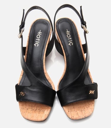  Kadın Deri Siyah Kemerli Dolgu Topuklu Sandalet