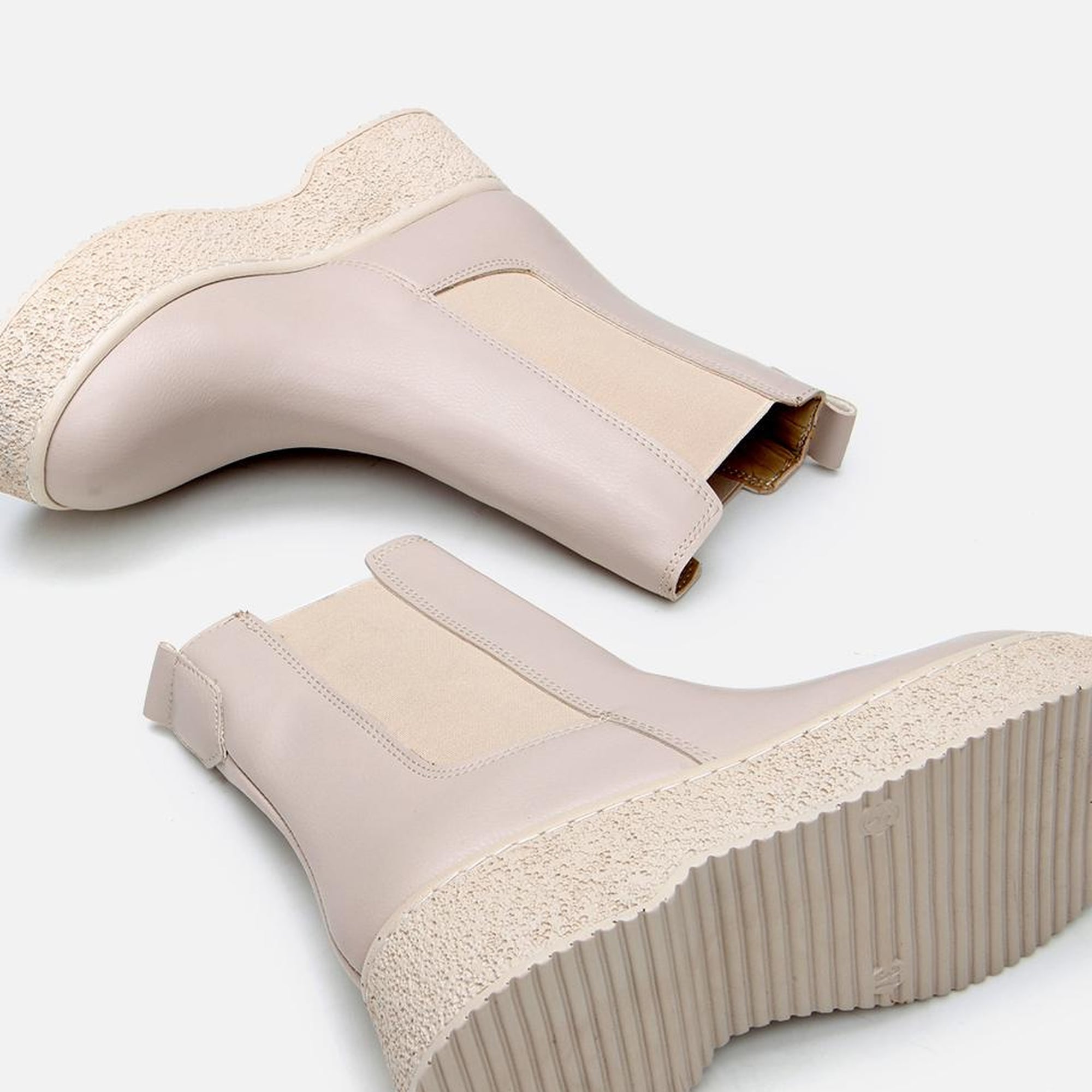 Kadın Bej Kalın Tabanlı Düz Bot