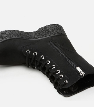  Kadın Siyah Kalın Tabanlı Bağcıklı Bot