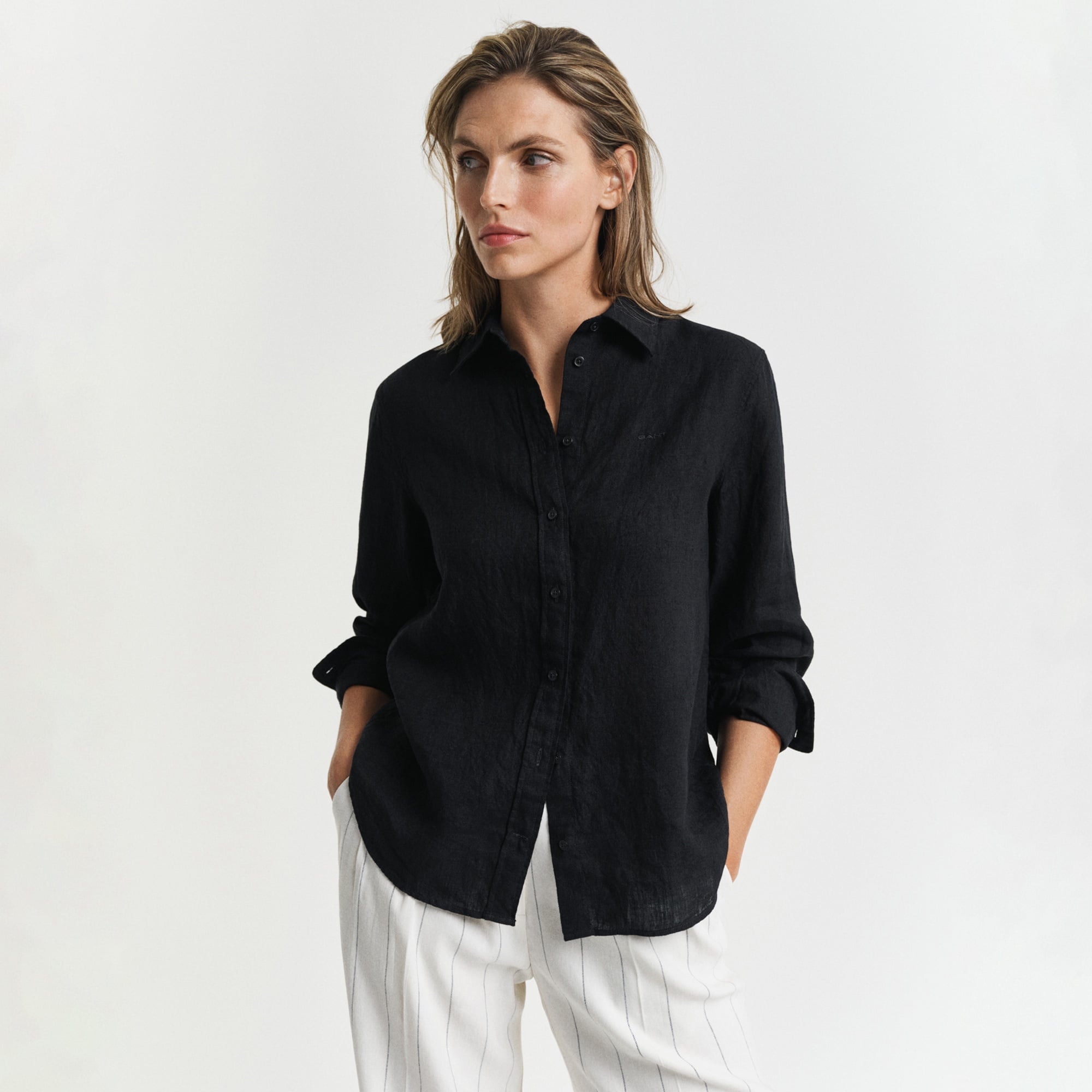 GANT Kadın Siyah Regular Fit Klasik Yaka Gömlek