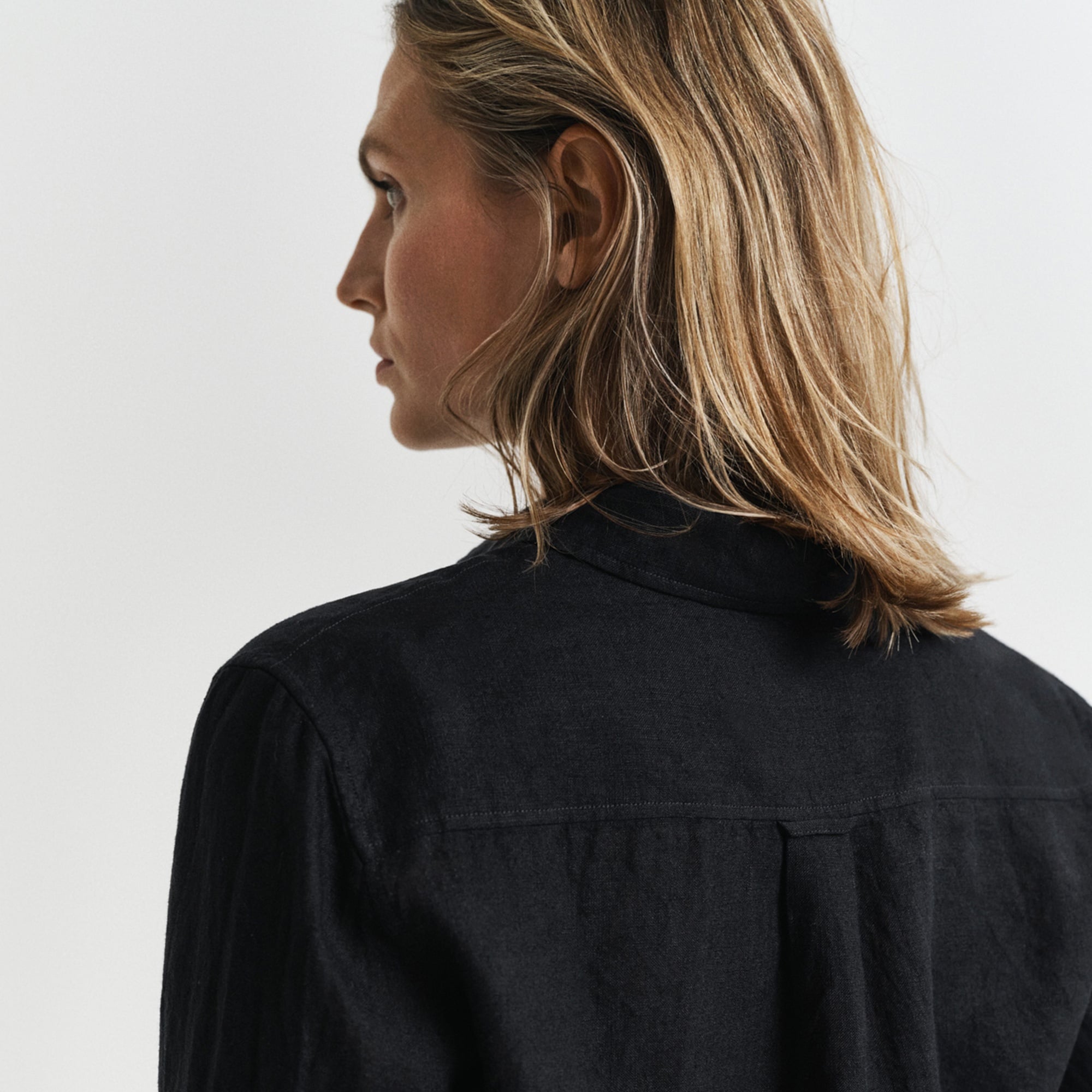 GANT Kadın Siyah Regular Fit Klasik Yaka Gömlek