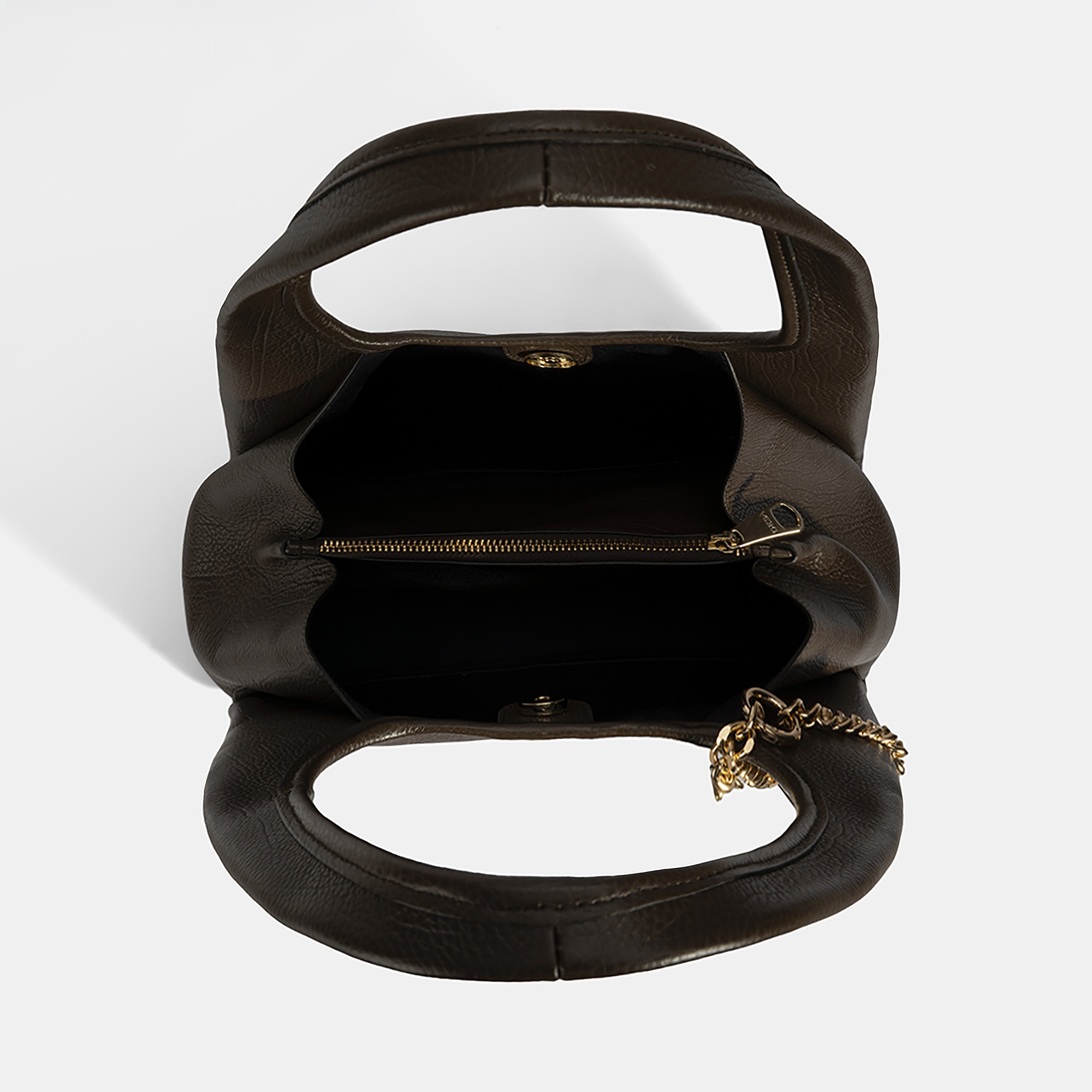 Kadın Kahve Charm Aksesuarlı Deri Omuz Çantası