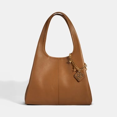  Kadın Taba Charm Aksesuarlı Deri Omuz Çantası