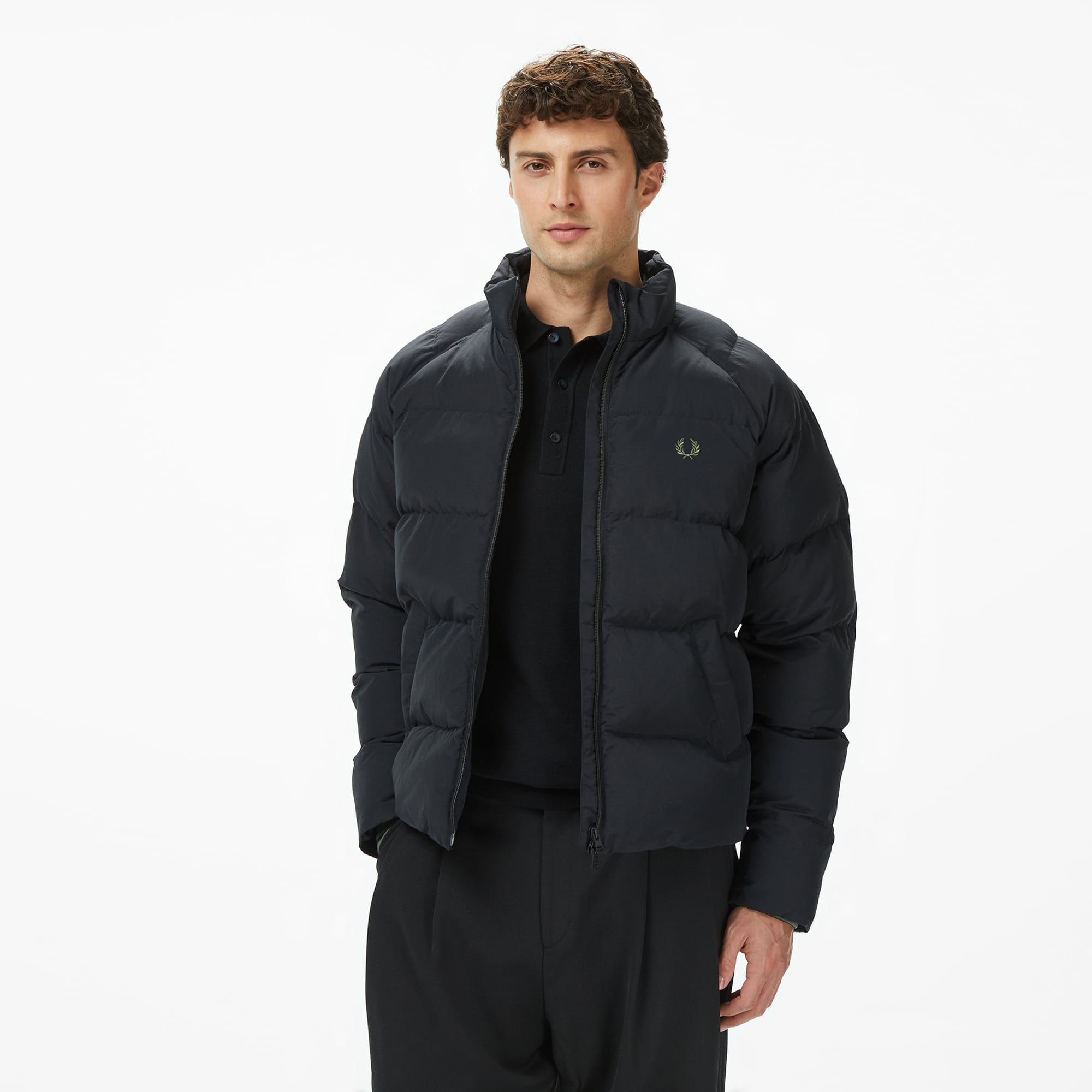  Fred Perry Raglan Padded Erkek Siyah Mont
