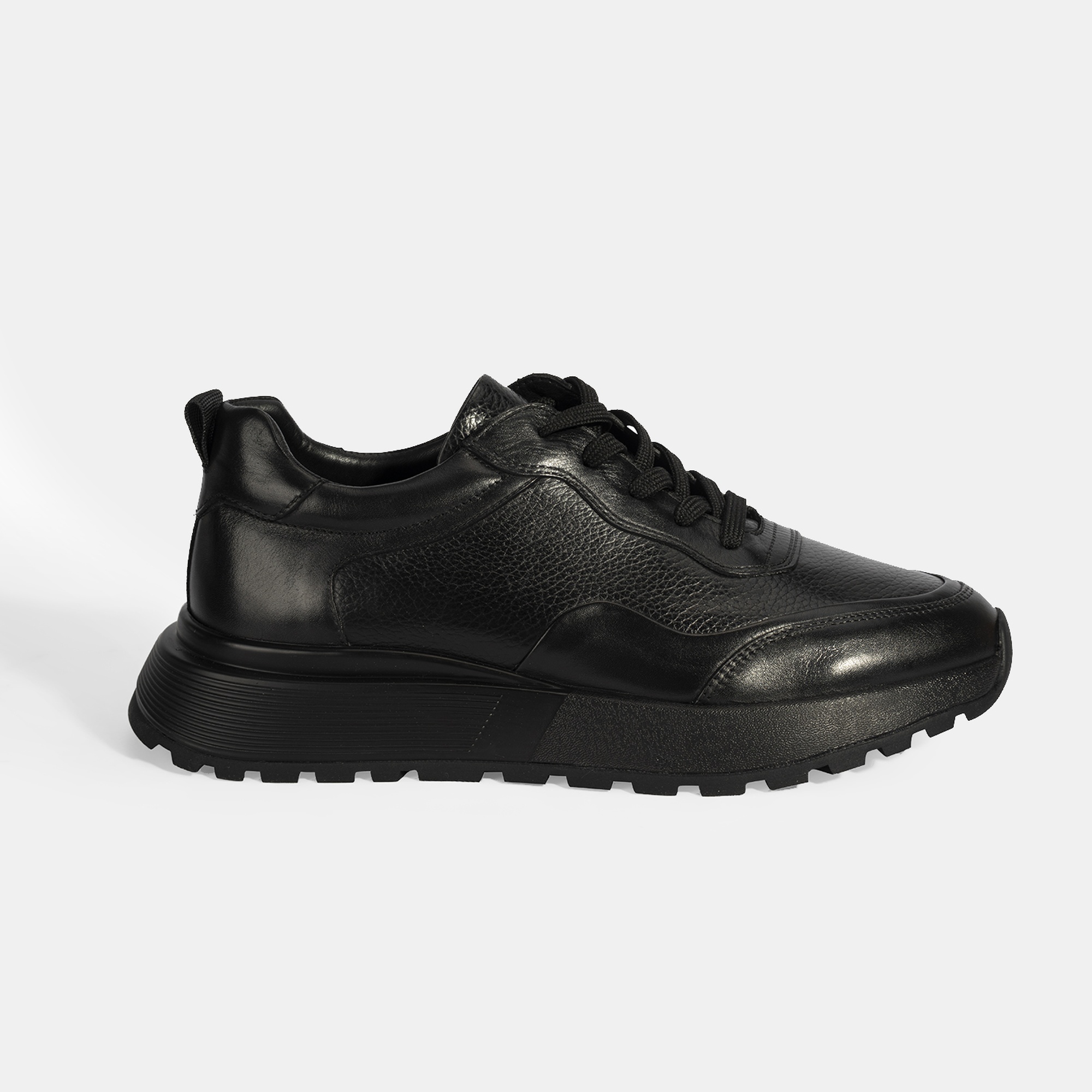 Erkek Siyah Bağcıklı Kalın Tabanlı Deri Sneaker