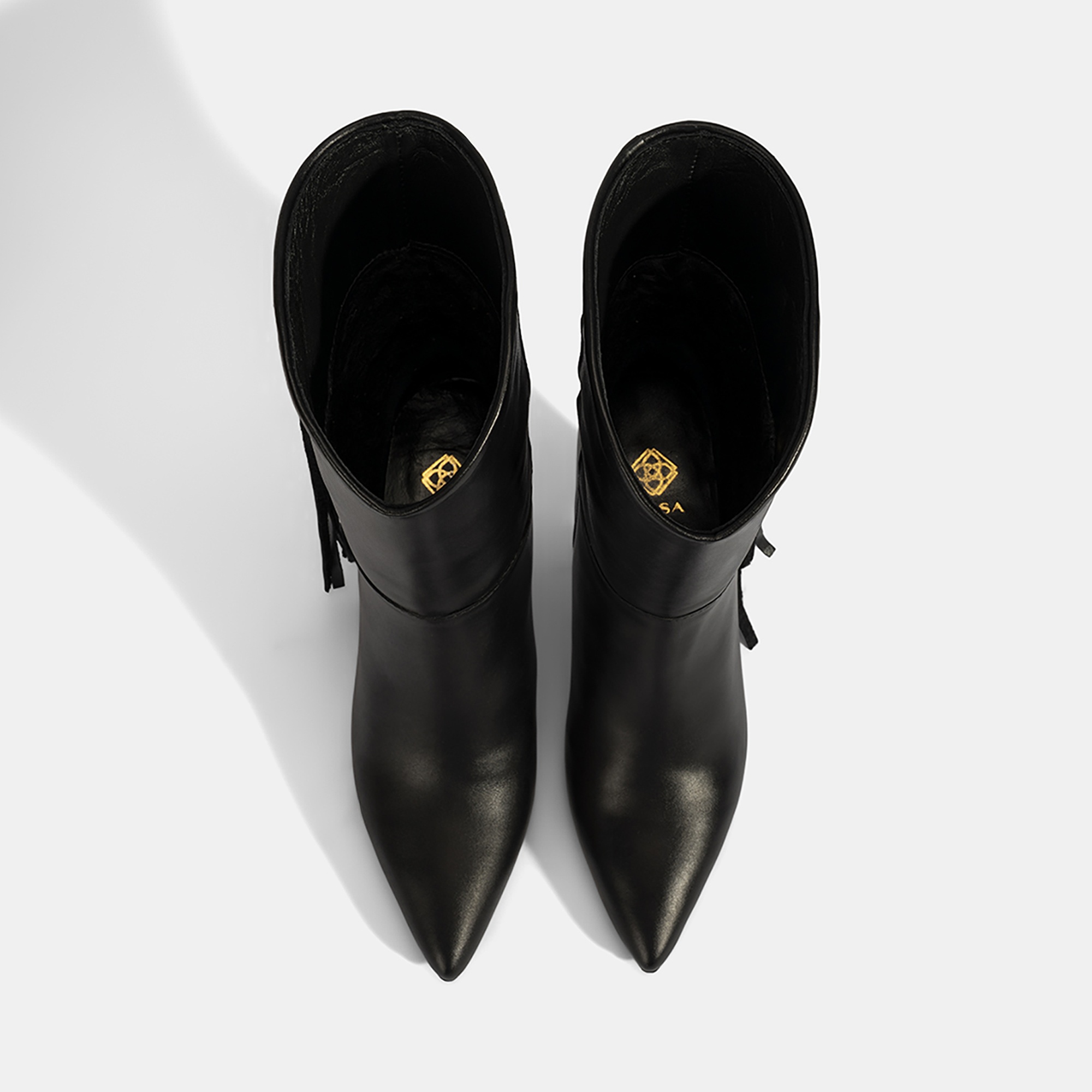 Kadın Siyah Püskül Detaylı Topuklu Deri Bot