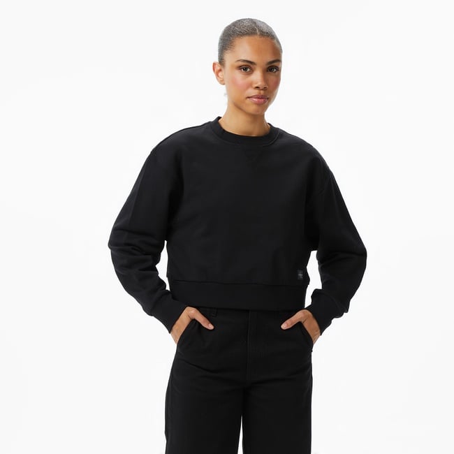  Calvin Klein Cropped Badge Logo Kadın Siyah Sweatshirt