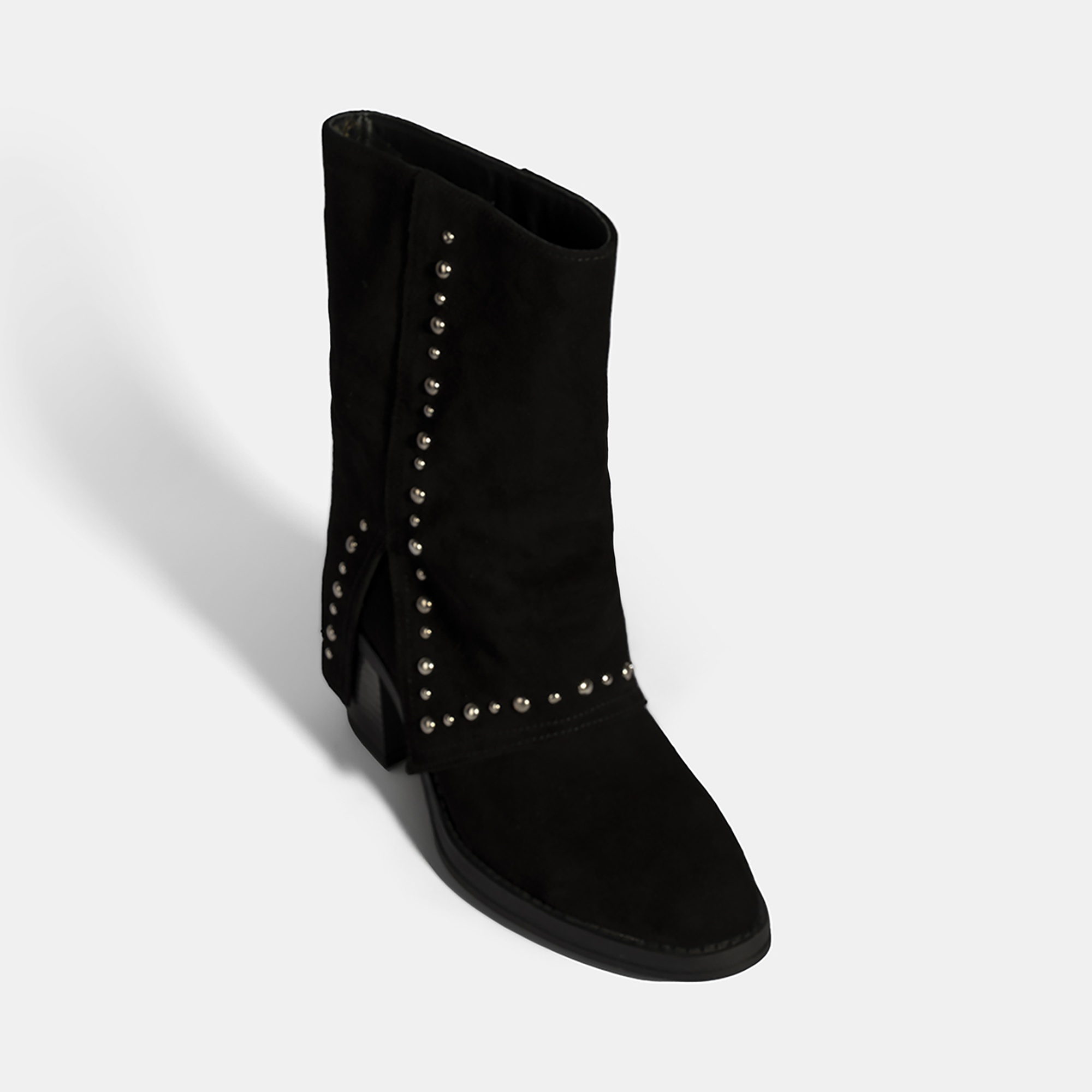 Kadın Siyah Zımba Detaylı Kalın Topuklu Süet Bot