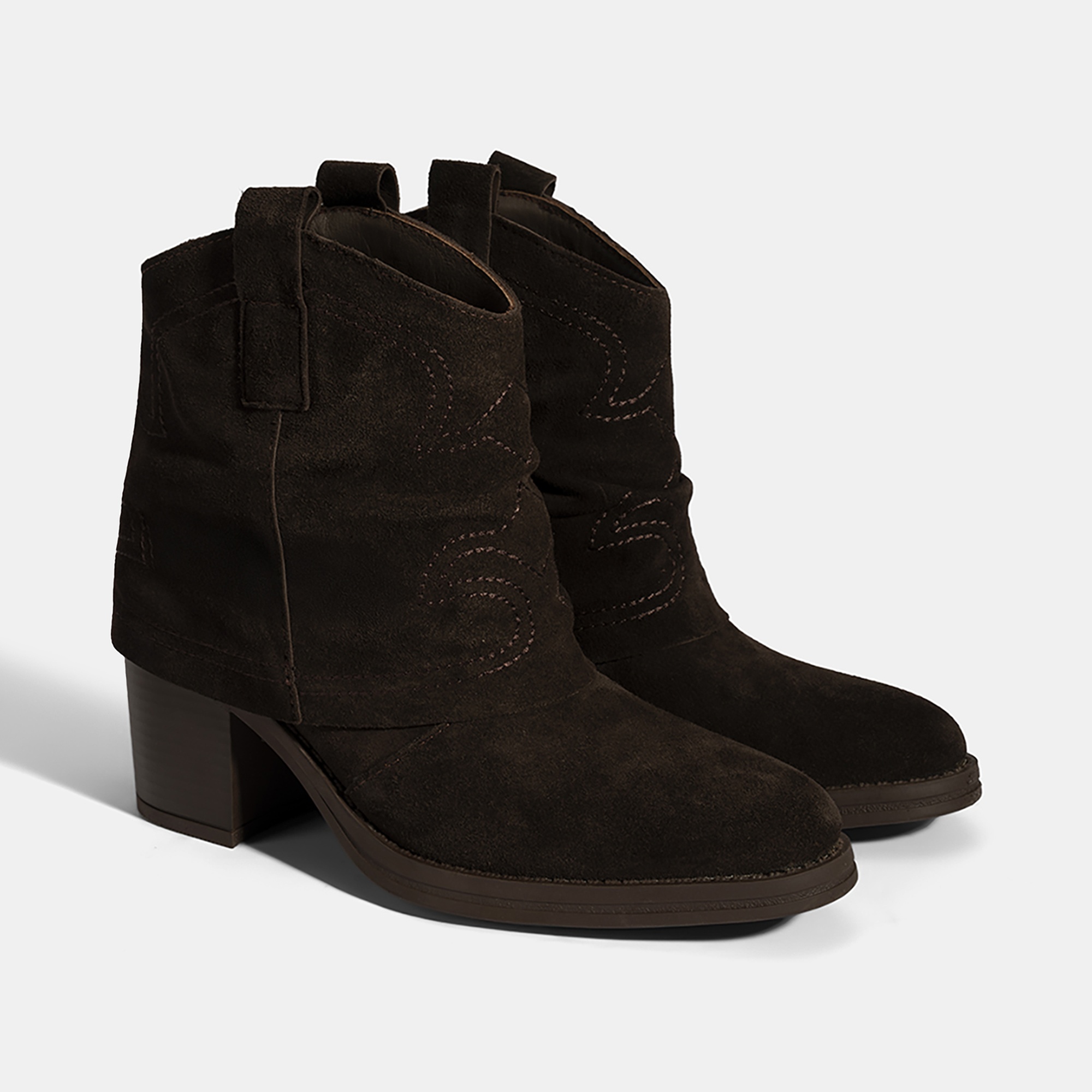 Kadın Kahve İşleme Detaylı Kalın Topuklu Bot