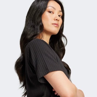  adidas Essentials Wide Rib Kadın Siyah T-Shirt