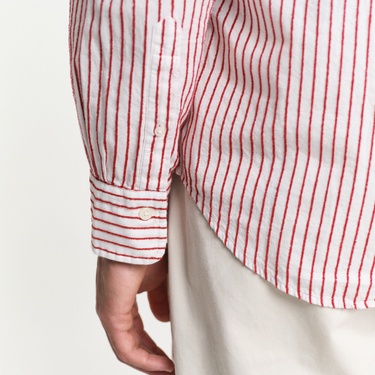  GANT Erkek Kırmızı Regular Fit Düğmeli Yaka Çizgili Gömlek