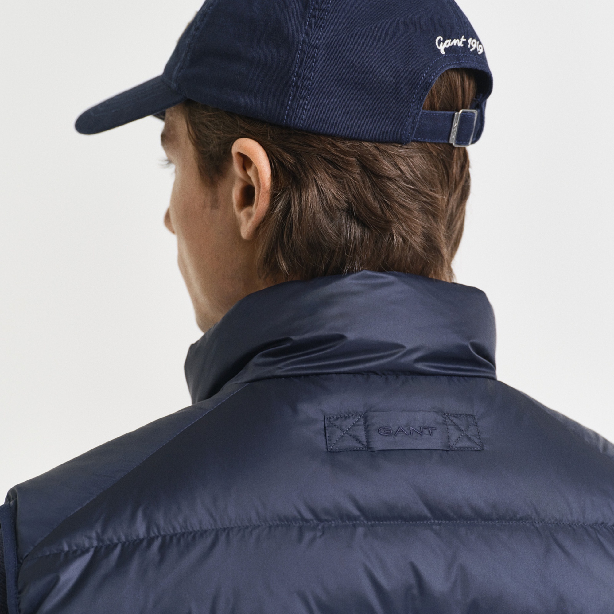 GANT Erkek Lacivert Regular Fit Dik Yaka Kaz Tüyü Yelek