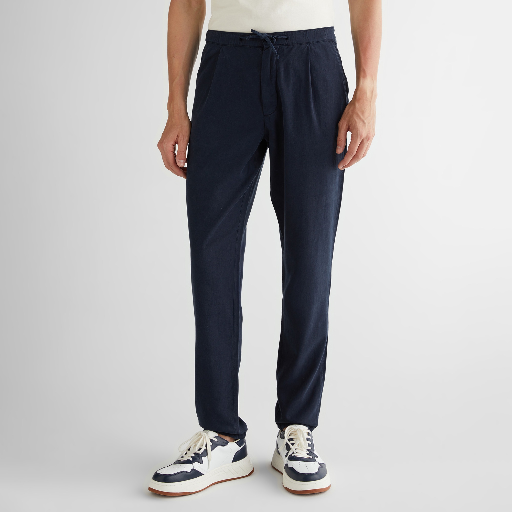 GANT Erkek Lacivert Jogger Fit Pantolon