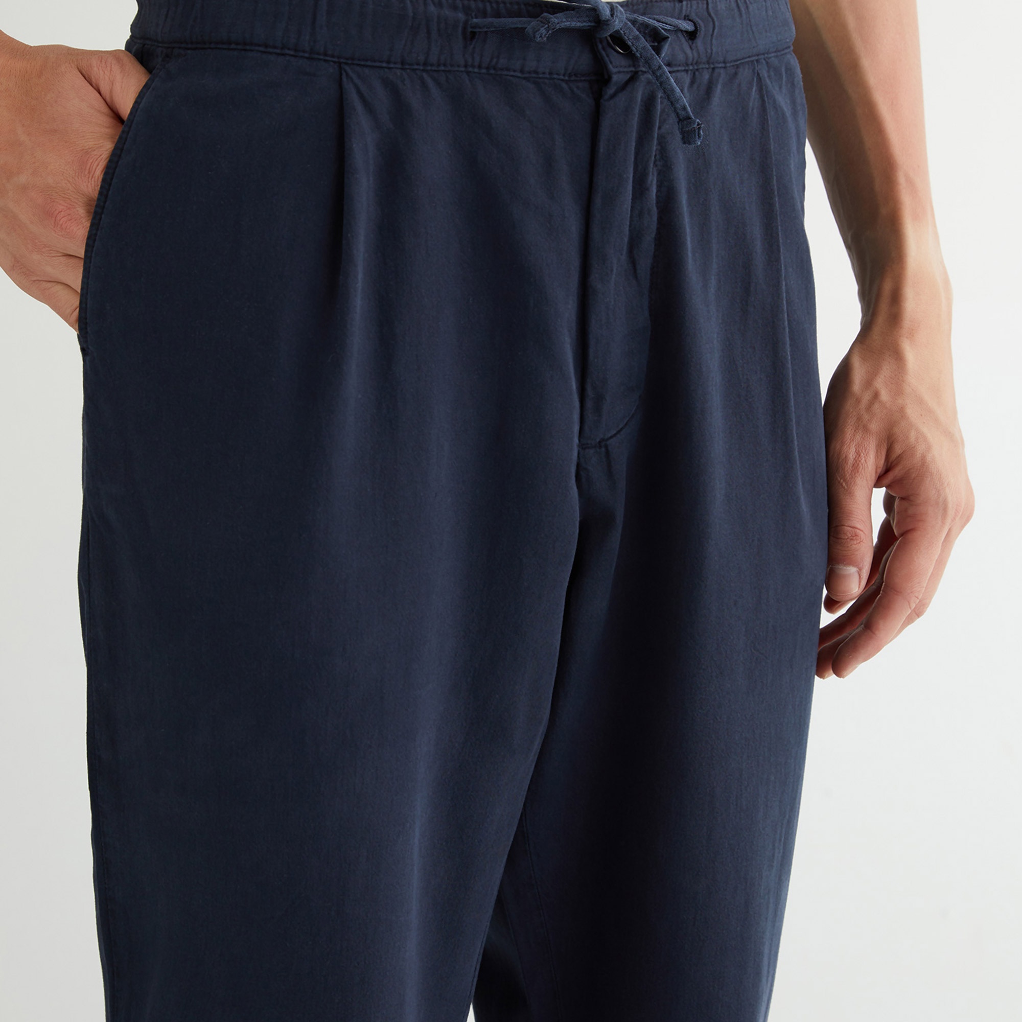 GANT Erkek Lacivert Jogger Fit Pantolon