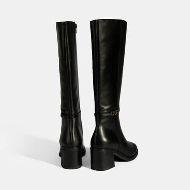  Kadın Siyah Metal Aksesuarlı Deri Çizme