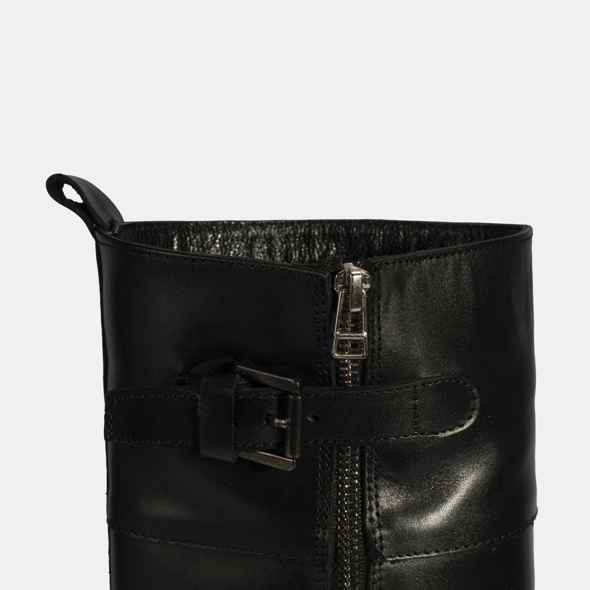 Kadın Siyah Metal Toka Detaylı Deri Çizme