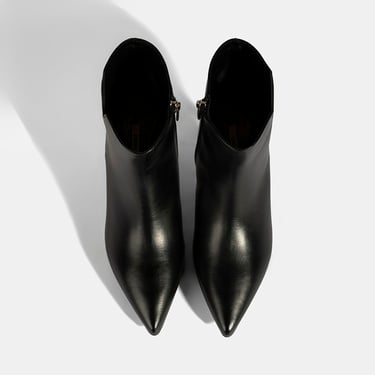  Kadın Siyah İnce Topuklu Sivri Burunlu Deri Bot