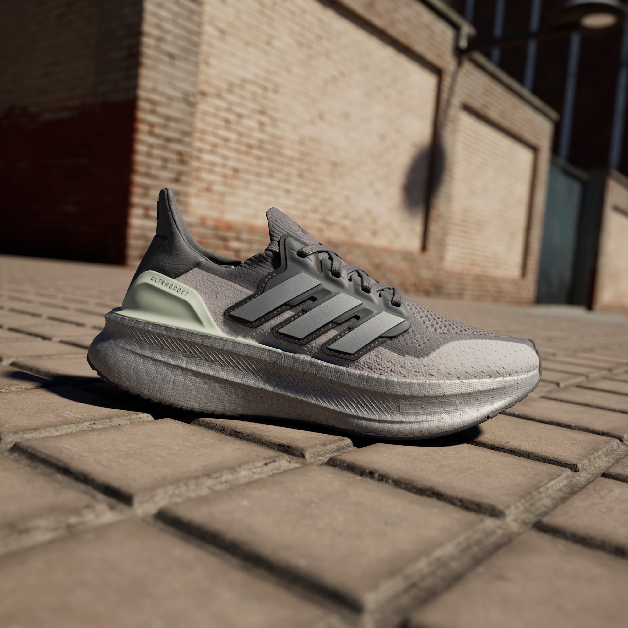 adidas Ultraboost 5 Kadın Gri Koşu Ayakkabısı